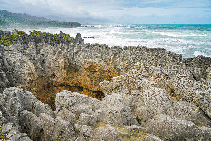 Punakaiki Pancake Rocks and Blowholes Walk, Paparoa国家公园，新西兰